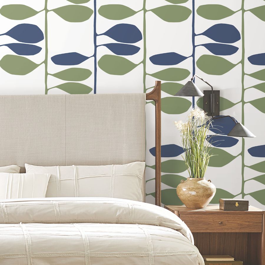 Zm2801 | Artisan Studio, Sculpted Vines Alpine & Ultramarine - York Wallpaper